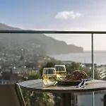 Maravilhas I By An Island * Funchal (Madeira)
