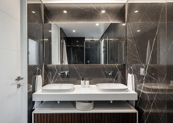 Maravilhas I By An Island *