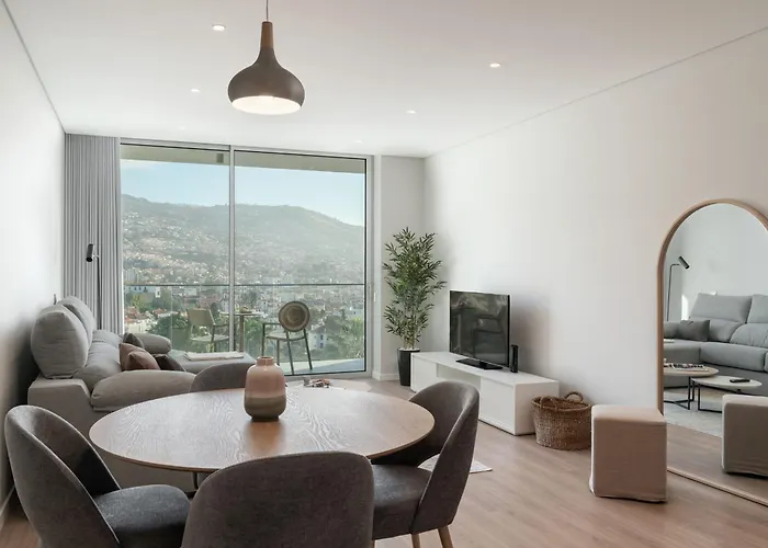 Maravilhas I By An Island